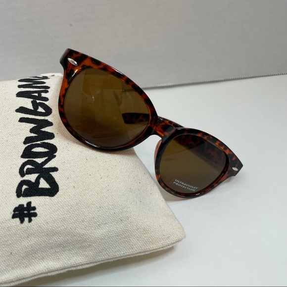 TORTOISE FRAME SUNGLASSES - Picture 3 of 7